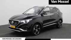 Zwart Gebruikt 2020 MG ZS Luxury Sedan | € 15.495 (Eerlijke prijs)
