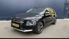 Zwart Gebruikt 2023 Kia Niro SUV | € 30.950 (Eerlijke prijs)