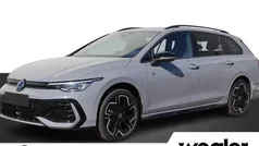 Gebruikt 2024 VW Golf VIII R-line Edition Stationwagen | € 44.349 (Eerlijke prijs)