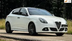 Wit Gebruikt 2015 Alfa Romeo Giulietta Quadrifoglio Verde Hatchback | € 16.899 (Eerlijke prijs)