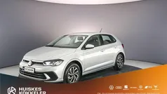 Grijs Gebruikt 2023 VW Polo Life Hatchback | € 21.000 (Eerlijke prijs)