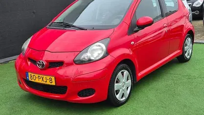 Occasion Toyota Aygo Comfort 68 PK (50 kW) 2011 Rood Hatchback