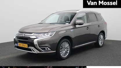 Occasion Mitsubishi Outlander P-HEV Intense+ 135 PK (99 kW) 2019 Bruin SUV