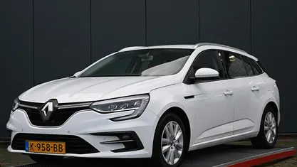 Wit Occasion 2020 Renault Mégane IV Business Stationwagen | € 16.450 (Eerlijke prijs)