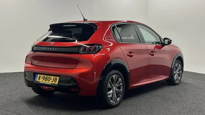 Occasion Peugeot e-208 Allure 100 kW (136 PK) 2020 Rood Hatchback