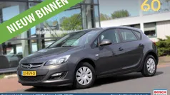 Grijs Gebruikt 2015 Opel Astra Selection Hatchback | € 8.450 (Goede deal)