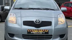 Grijs Gebruikt 2007 Toyota Yaris Luna Sedan | € 6.499 (Eerlijke prijs)
