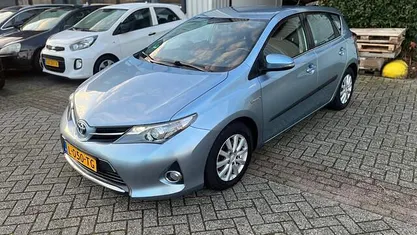 Occasion Toyota Auris Comfort 99 PK (72 kW) 2015 Blauw Hatchback