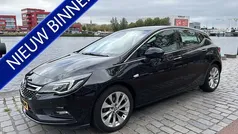 Zwart Gebruikt 2017 Opel Astra Innovation Hatchback | € 9.450 (Eerlijke prijs)