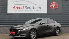 Gebruikt 2021 Mazda 3 Luxury Sedan | € 17.995 (Eerlijke prijs)