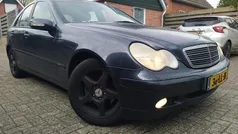 Zwart Gebruikt 2003 Mercedes C200 Classic Sedan | € 1.499 (Eerlijke prijs)