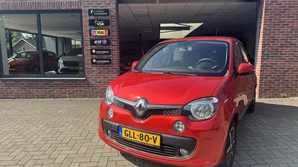 Rood Gebruikt 2015 Renault Twingo Dynamique Hatchback | € 7.500 (Eerlijke prijs)