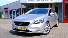 Grijs Gebruikt 2015 Volvo V40 Summum Stationwagen | € 14.750 (Eerlijke prijs)