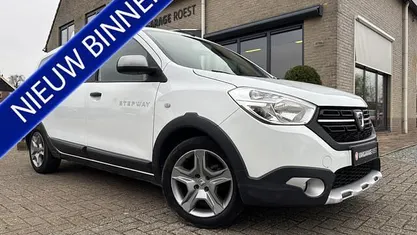Wit Gebruikt 2019 Dacia Lodgy Stepway MPV | € 10.250 (Eerlijke prijs)