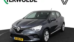 Grijs Gebruikt 2021 Renault Clio V Intens Hatchback | € 17.295 (Goede deal)