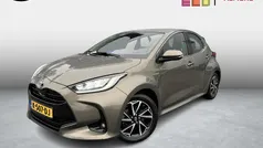 Groen Gebruikt 2020 Toyota Yaris Hybrid Hatchback | € 16.999 (Eerlijke prijs)