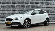 Wit Gebruikt 2018 Volvo V40 CC Dynamic Stationwagen | € 18.694 (Eerlijke prijs)