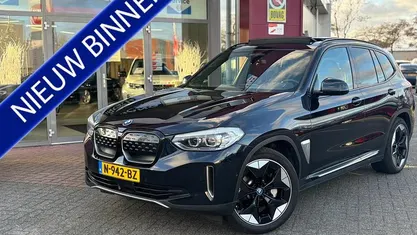 Zwart (metallic) Gebruikt 2021 BMW iX3 Executive SUV | € 27.950 (Goede deal)
