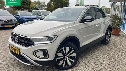 Grijs Gebruikt 2025 VW T-Roc Edition SUV | € 35.845 (Eerlijke prijs)