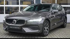 Grijs Gebruikt 2022 Volvo V60 Core Stationwagen | € 32.995 (Goede deal)