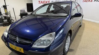 Blauw Gebruikt 2002 Citroën C5 Prestige Hatchback | € 999 (Eerlijke prijs)