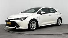 Wit Gebruikt 2020 Toyota Corolla Active Hatchback | € 17.745 (Eerlijke prijs)