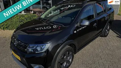 Occasion Dacia Logan MCV Stepway 90 PK (66 kW) 2017 Zwart MPV