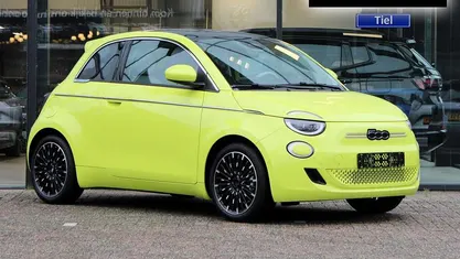Groen Nieuw 2025 Fiat 500e La Prima Hatchback | € 23.411 (Goede deal)