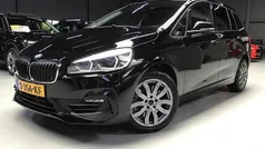 Zwart Gebruikt 2018 BMW 220 Executive Stationwagen | € 20.999 (Eerlijke prijs)