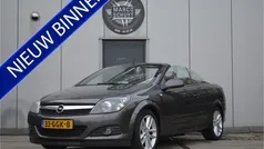 Grijs, metallic lak Gebruikt 2008 Opel Astra Cabriolet Cabriolet | € 4.950 (Eerlijke prijs)