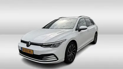 Wit Gebruikt 2021 VW Golf VIII Style Stationwagen | € 22.950 (Goede deal)