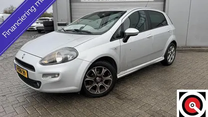 Grijs Occasion 2014 Fiat Punto Lounge Hatchback | € 3.995 (Eerlijke prijs)