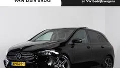 Zwart Gebruikt 2021 Mercedes B180 AMG line MPV | € 27.195 (Eerlijke prijs)