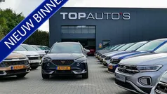 Wit, metallic lak Gebruikt 2024 Peugeot 408 Allure Sedan | € 27.740 (Eerlijke prijs)