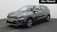 Grijs, metallic lak Gebruikt 2020 Kia Niro SUV | € 21.900 (Eerlijke prijs)