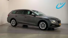 Grijs Gebruikt 2022 Skoda Octavia Business Line Stationwagen | € 14.950 (Goede deal)