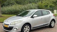 Grijs Gebruikt 2011 Renault Mégane III Expression Hatchback | € 4.699 (Eerlijke prijs)