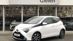 Wit Gebruikt 2021 Toyota Aygo Hatchback | € 13.400 (Eerlijke prijs)