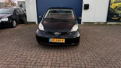Zwart Gebruikt 2006 Toyota Aygo Hatchback | € 1.999 (Eerlijke prijs)