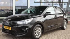 Zwart Gebruikt 2022 Kia Rio Hatchback | € 16.335 (Eerlijke prijs)