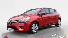 Rouge flamme nnp Gebruikt 2016 Renault Clio IV Zen Hatchback | € 8.940 (Eerlijke prijs)