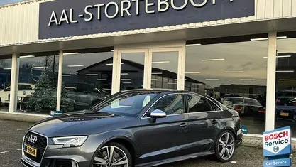 Grijs Occasion 2019 Audi RS3 Performance Sedan | € 47.995 (Eerlijke prijs)