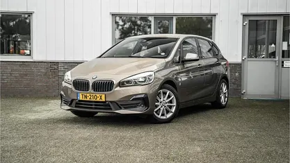 Occasion BMW 225 Active Tourer Executive 224 PK (164 kW) 2018 Geel MPV