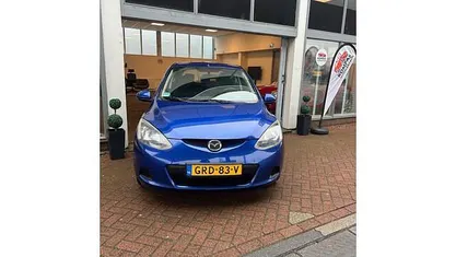 Blauw (metallic) Occasion 2010 Mazda 2 Hatchback | € 3.977 (Eerlijke prijs)