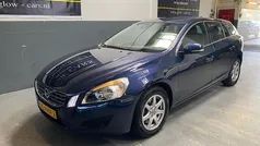 Blauw Gebruikt 2011 Volvo V60 Momentum Stationwagen | € 9.550 (Eerlijke prijs)