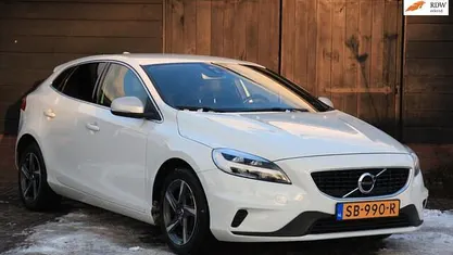 Gebruikt 2018 Volvo V40 Business Edition Hatchback | € 13.950 (Goede deal)