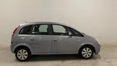 Grijs, metallic lak Gebruikt 2003 Opel Meriva Cosmo MPV | € 2.499 (Eerlijke prijs)