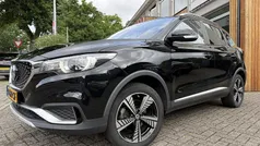 Zwart, metallic lak Gebruikt 2019 MG ZS Luxury Sedan | € 12.500 (Eerlijke prijs)