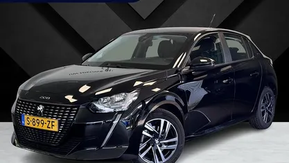 Zwart Gebruikt 2023 Peugeot 208 Active Hatchback | € 17.790 (Eerlijke prijs)