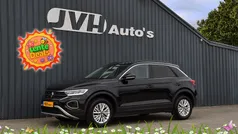 Zwart Gebruikt 2022 VW T-Roc Life SUV | € 25.750 (Super prijs)